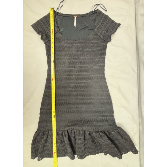 FREE PEOPLE Textured Stretch Knit Flounce Mini Dress Women's Small Black Boho - Picture 8 of 11